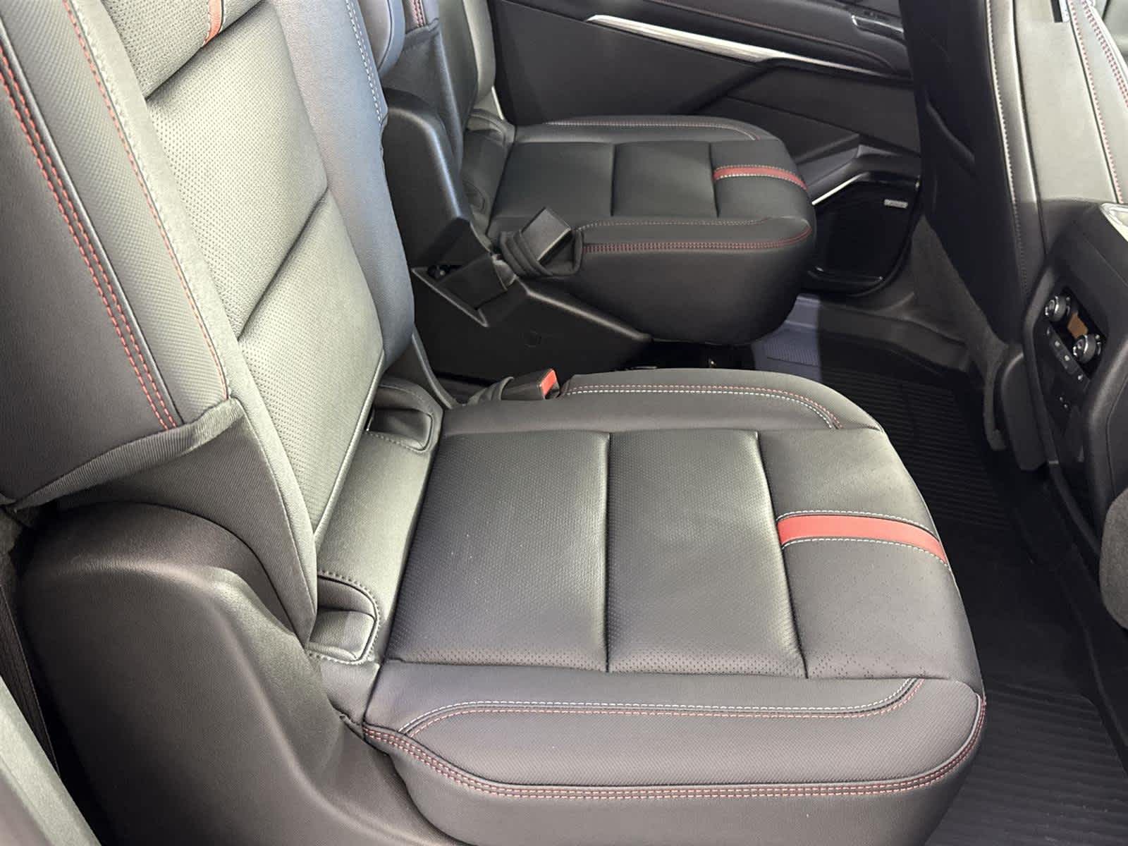 Thumbnail: 2026 Chevrolet Traverse - 15