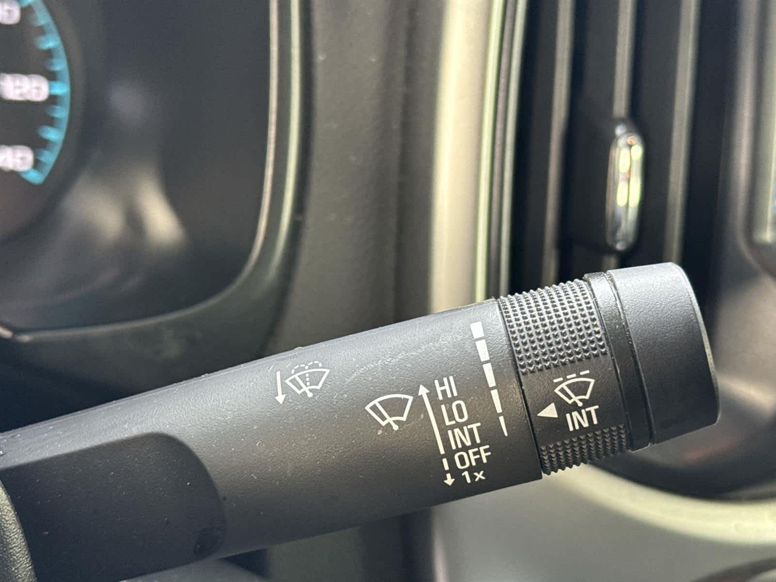 Thumbnail: 2022 Chevrolet Colorado - 27