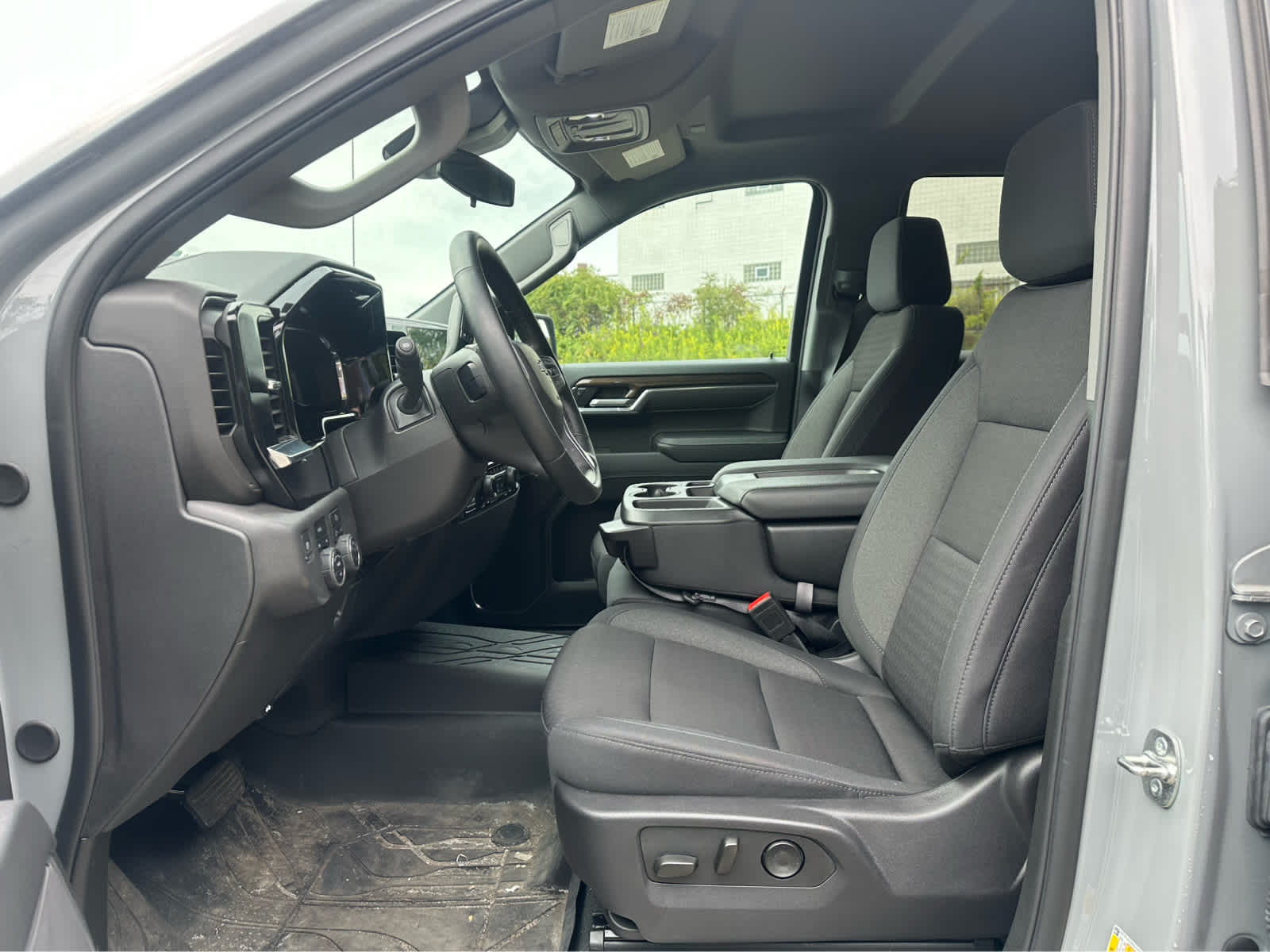 Thumbnail: 2025 Chevrolet Silverado 1500 - 9