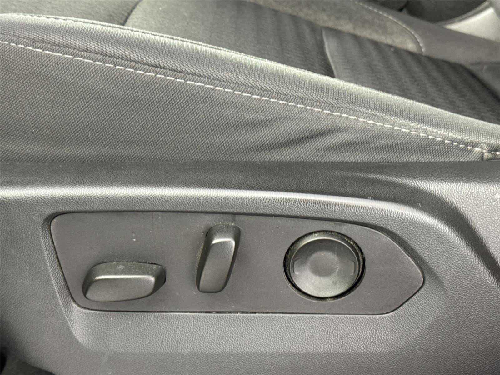 Thumbnail: 2023 Chevrolet Silverado 1500 - 13