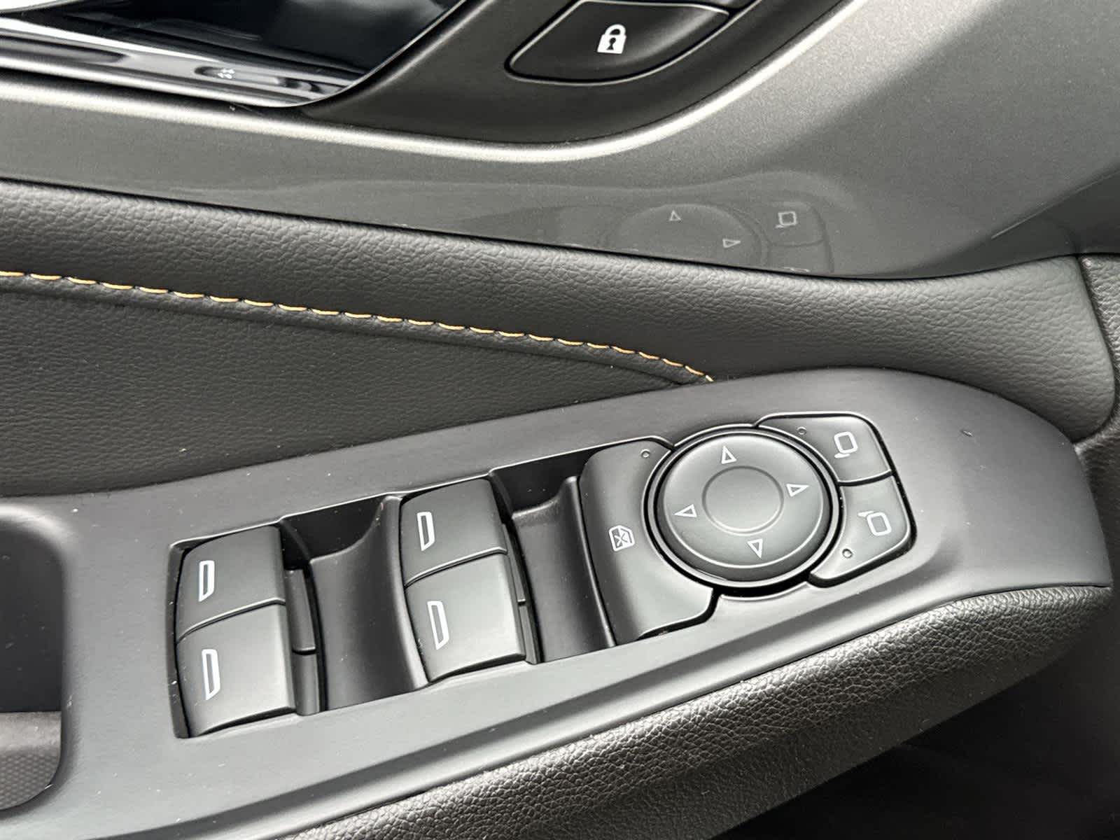 Thumbnail: 2021 Chevrolet Traverse - 21