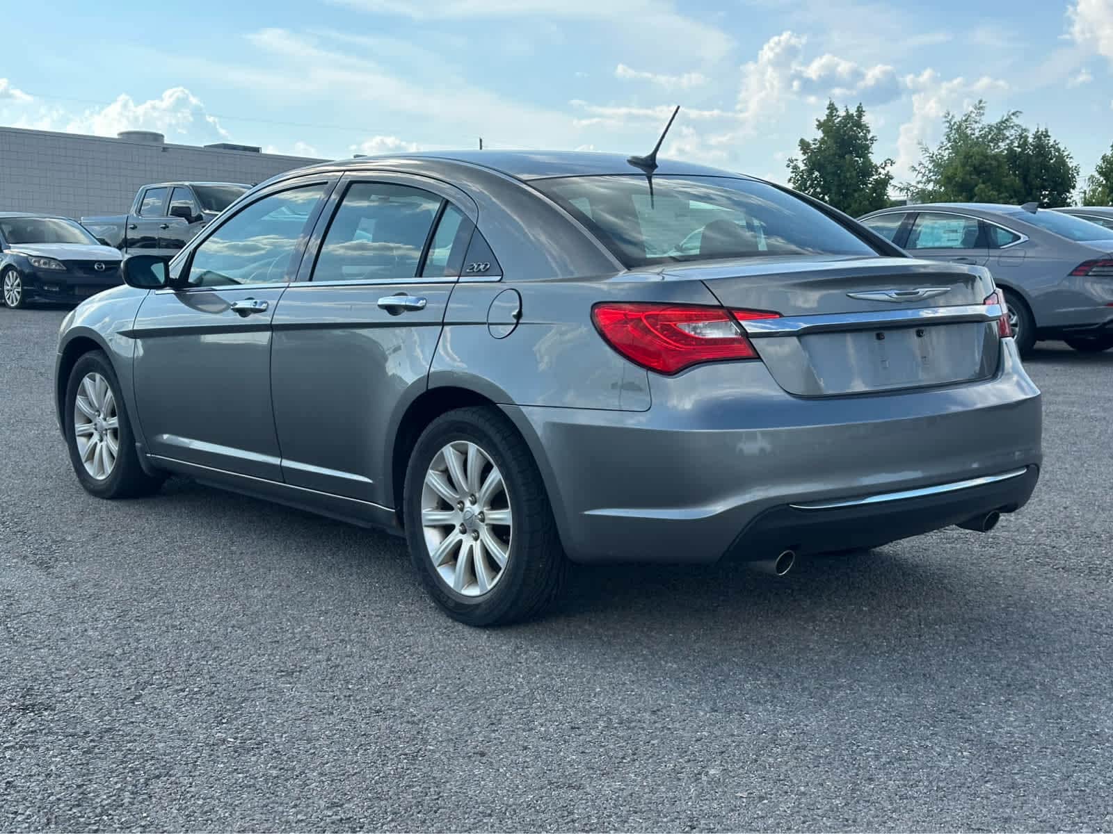 Thumbnail: 2013 Chrysler 200 - 5