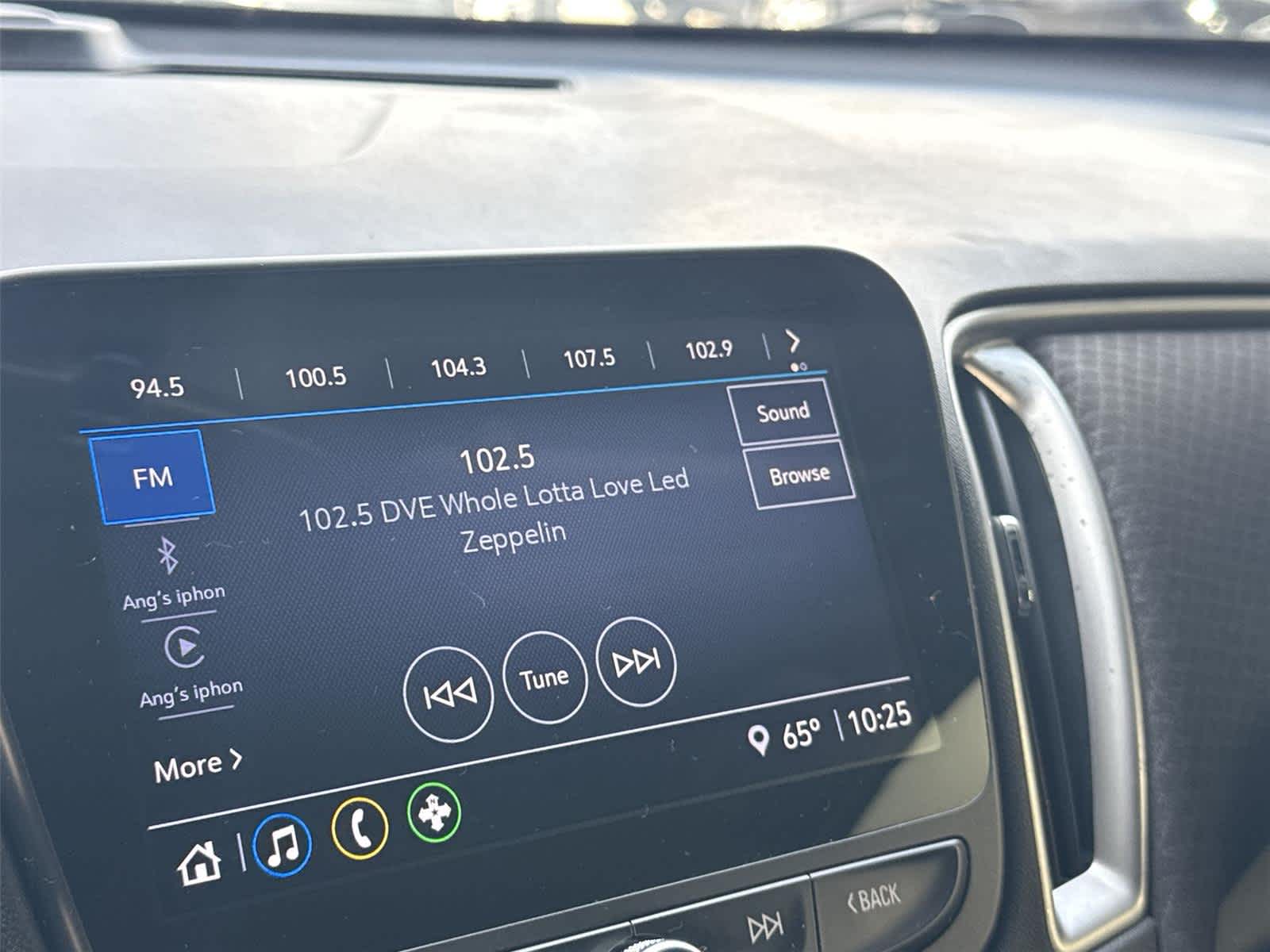 Thumbnail: 2021 Chevrolet Malibu - 16