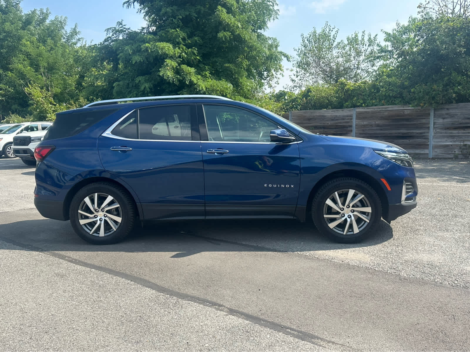 Thumbnail: 2022 Chevrolet Equinox - 8