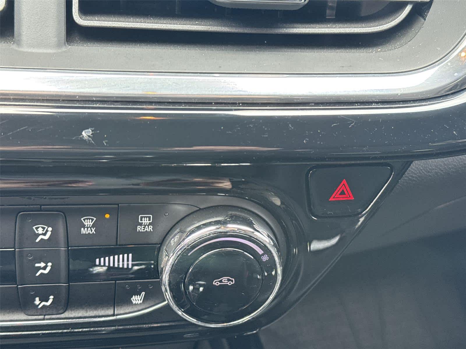 Thumbnail: 2024 Chevrolet Trax - 20