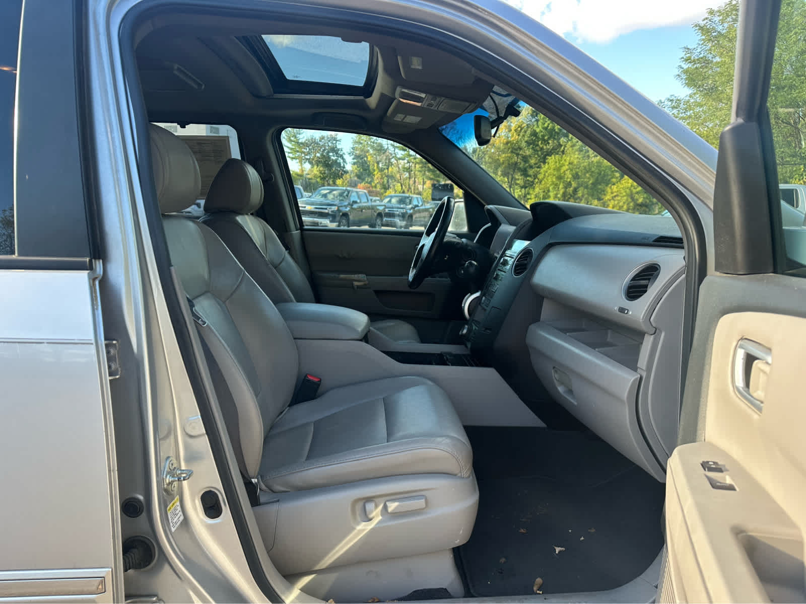 Thumbnail: 2010 Honda Pilot - 19