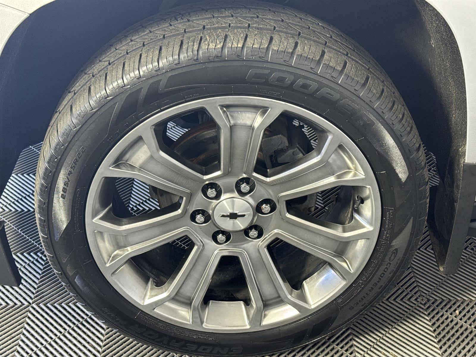 Thumbnail: 2019 Chevrolet Tahoe - 11