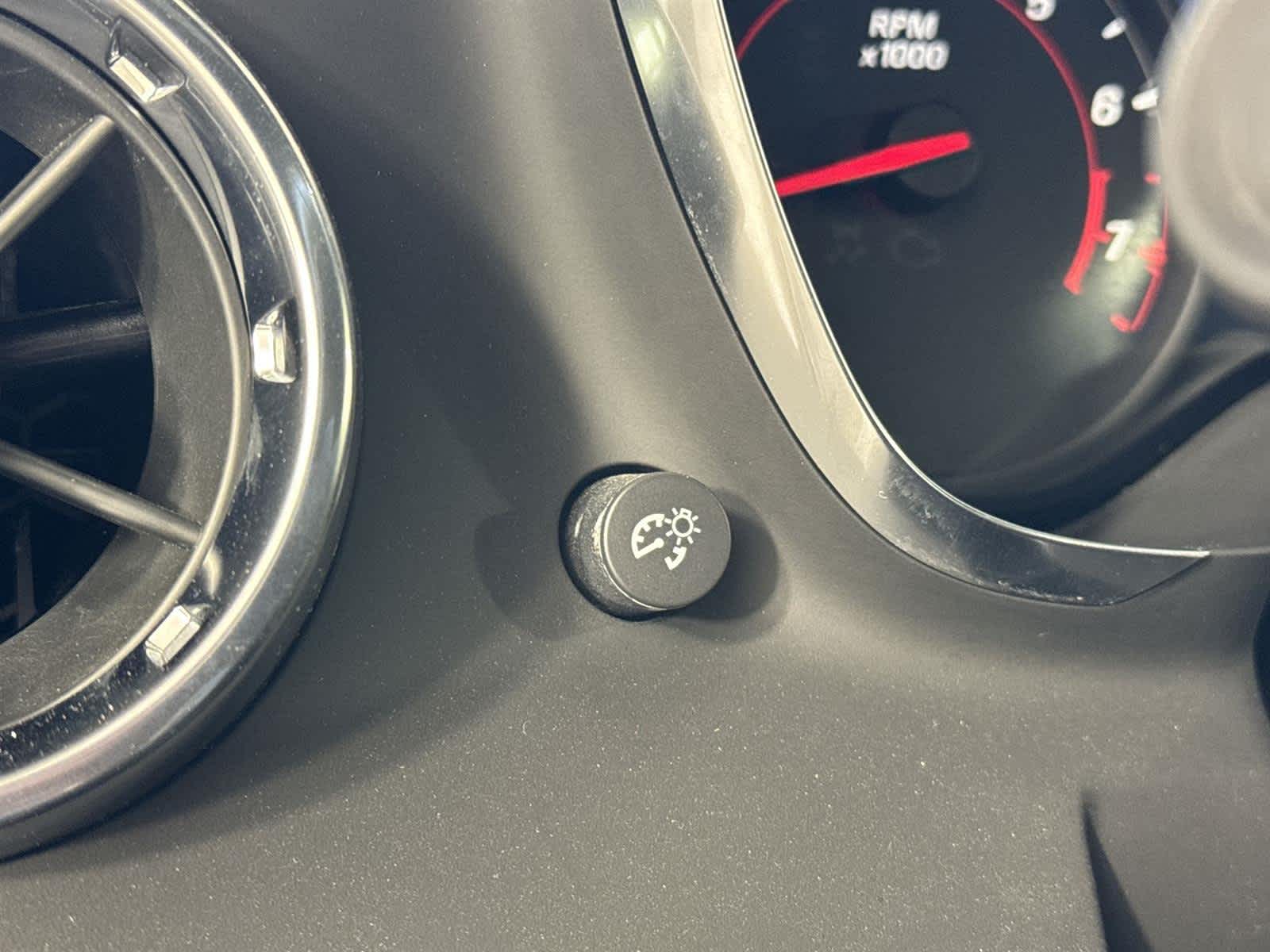 Thumbnail: 2020 Chevrolet Camaro - 22