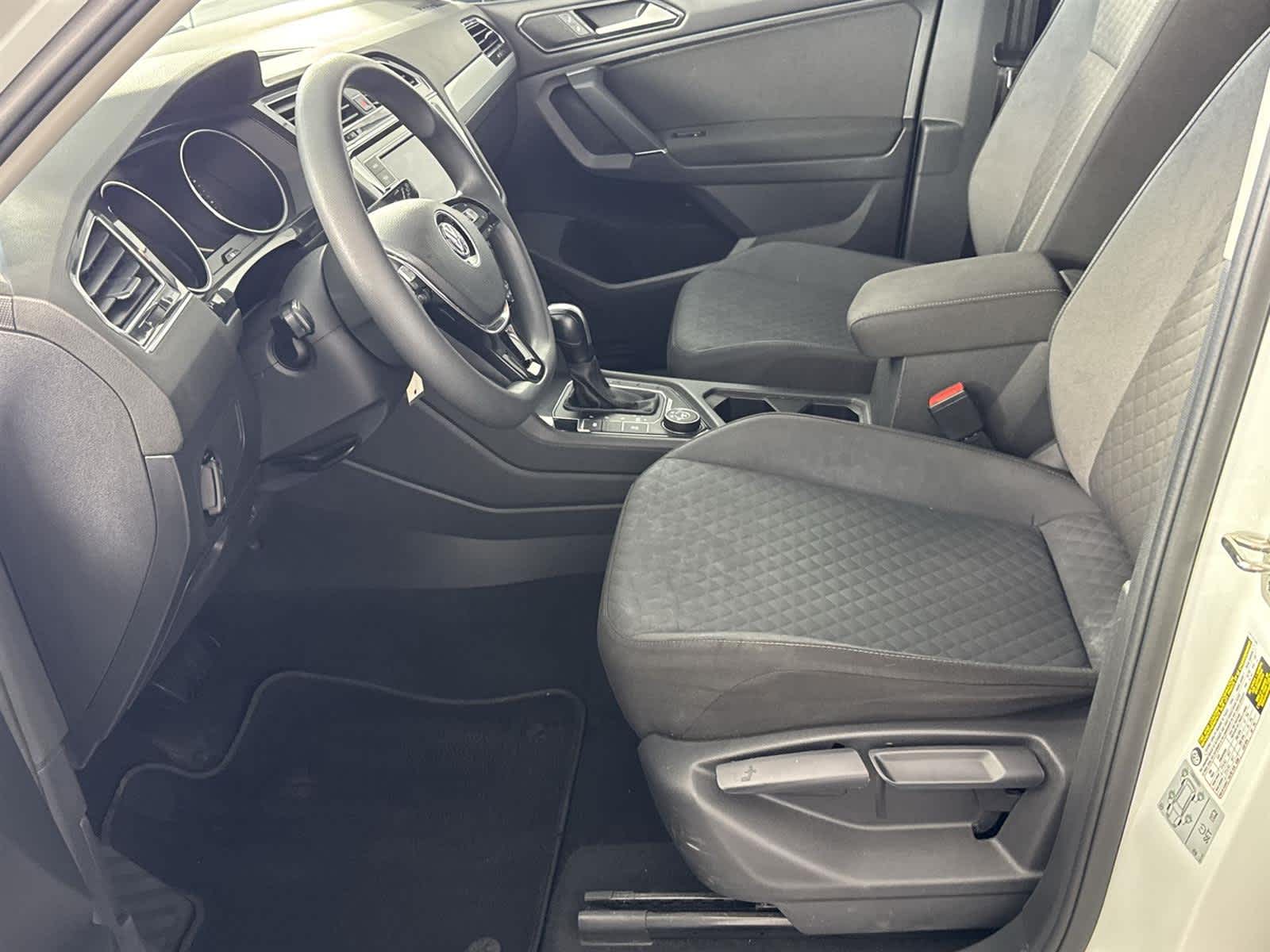 Thumbnail: 2018 Volkswagen Tiguan - 11
