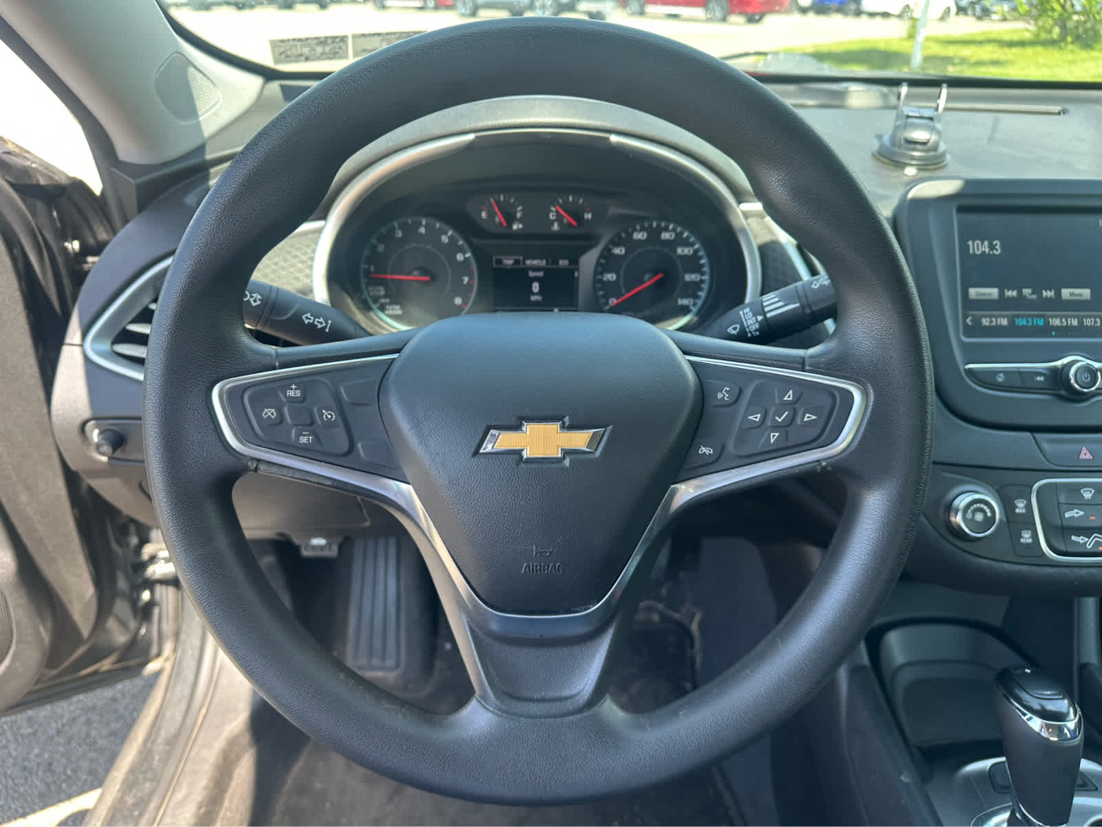 Thumbnail: 2018 Chevrolet Malibu - 12