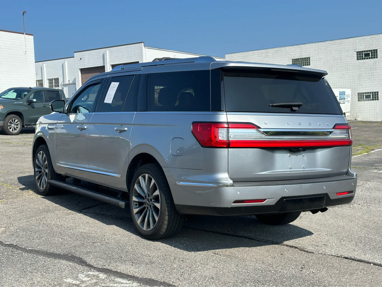 Thumbnail: 2020 Lincoln Navigator L - 7