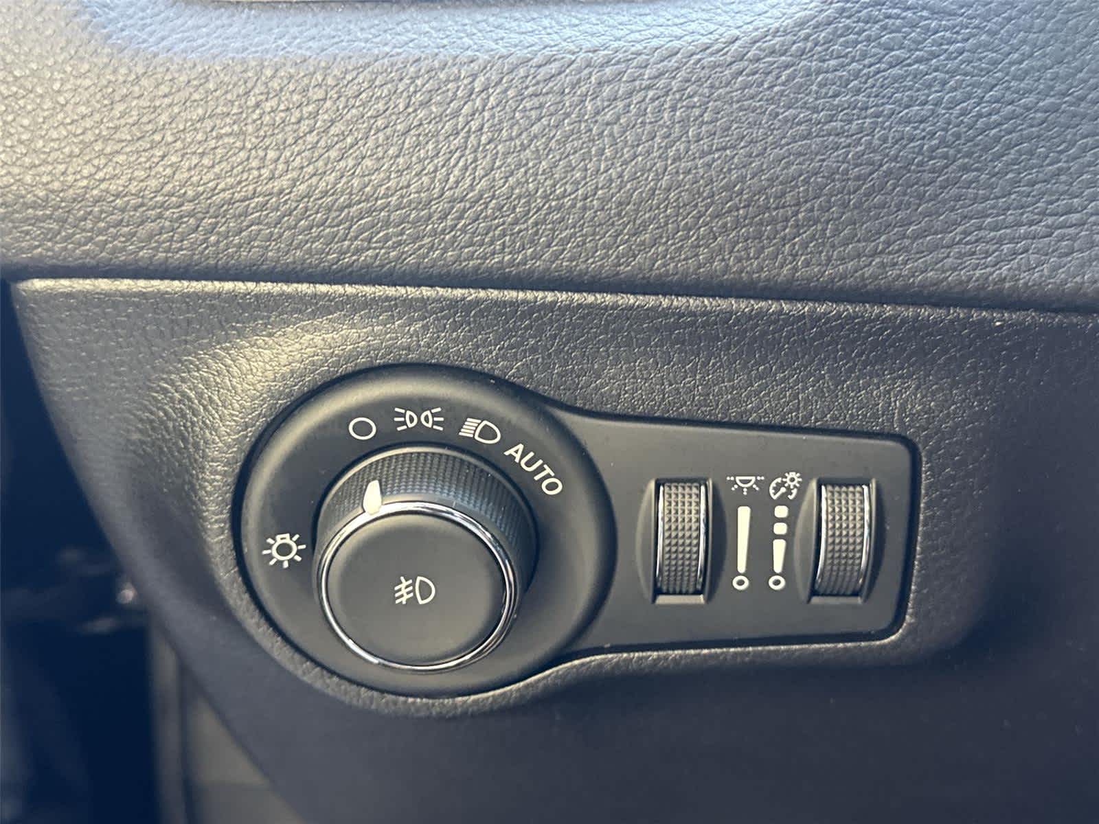 Thumbnail: 2019 Jeep Compass - 22