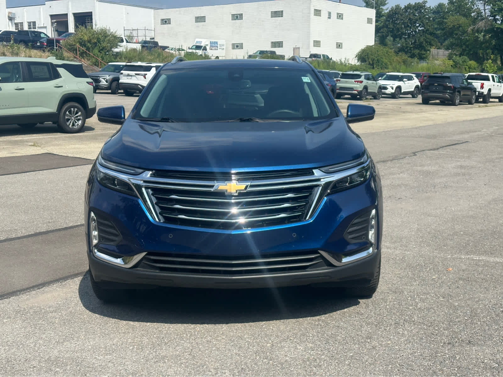 Thumbnail: 2022 Chevrolet Equinox - 2
