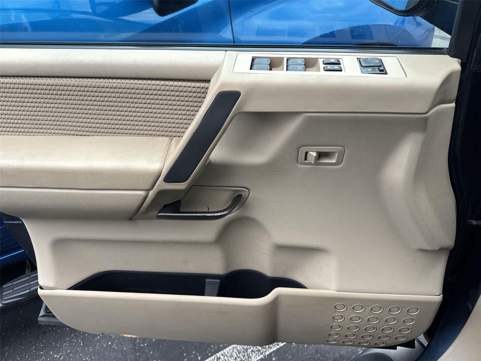 Thumbnail: 2014 Nissan Titan - 20