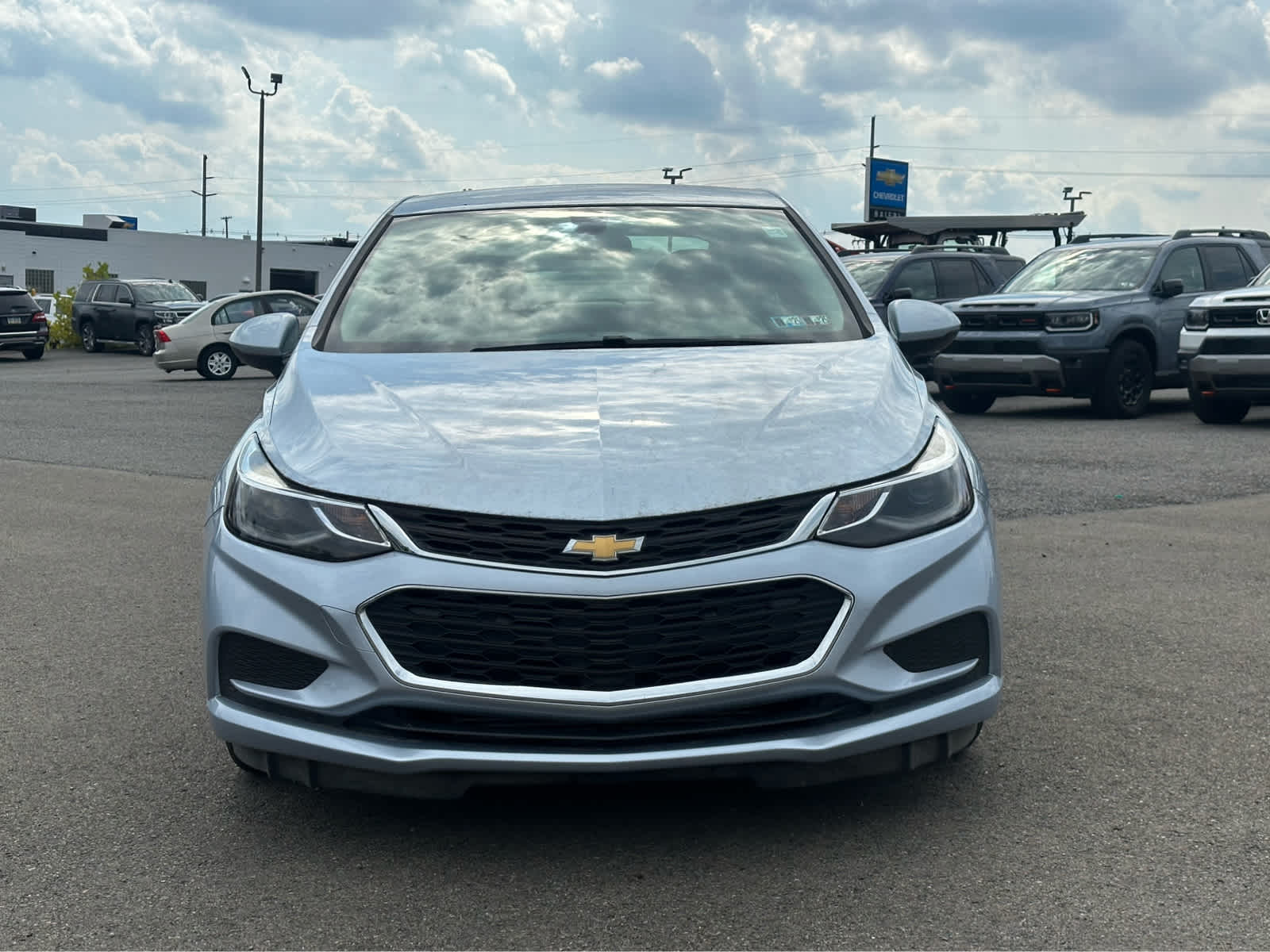 Thumbnail: 2017 Chevrolet Cruze - 2