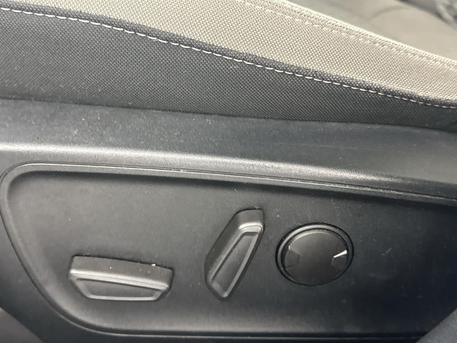 Thumbnail: 2020 Ford Escape - 12