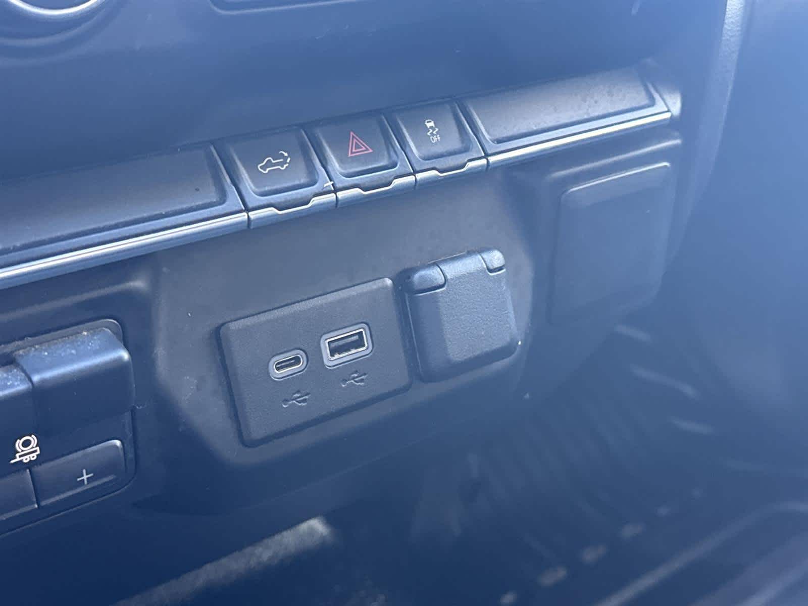 Thumbnail: 2021 Chevrolet Silverado 1500 - 29