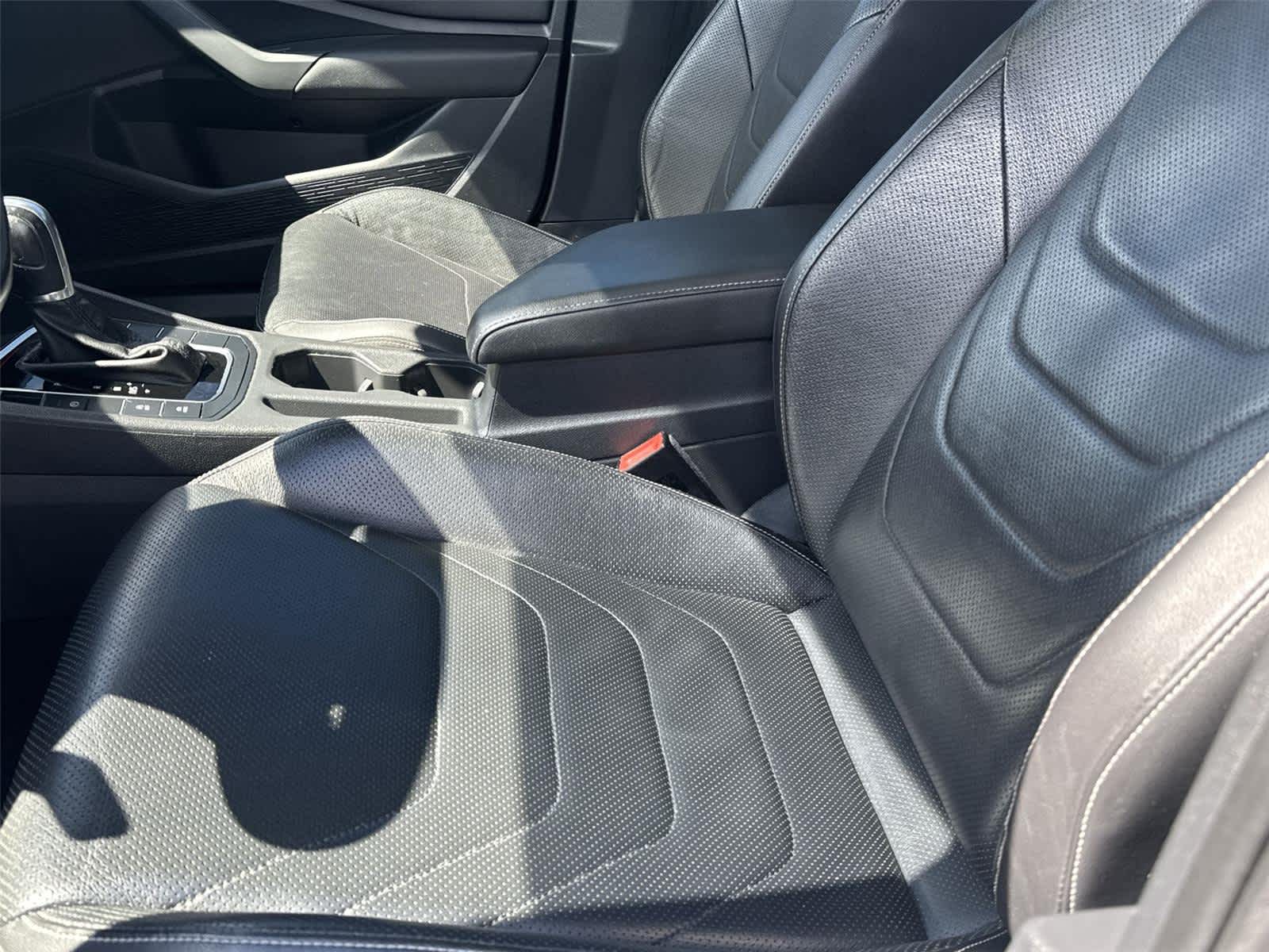 Thumbnail: 2019 Volkswagen Jetta - 11