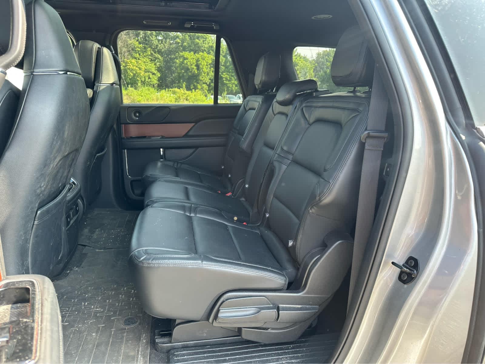 Thumbnail: 2020 Lincoln Navigator L - 22