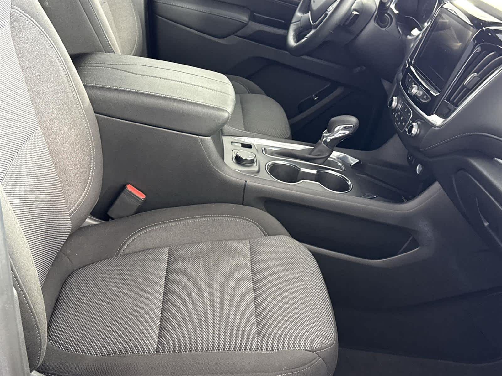 Thumbnail: 2023 Chevrolet Traverse - 18