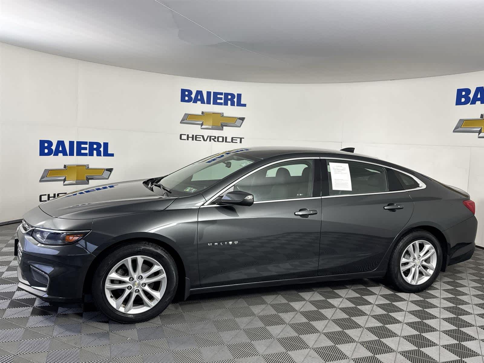 Thumbnail: 2017 Chevrolet Malibu - 2