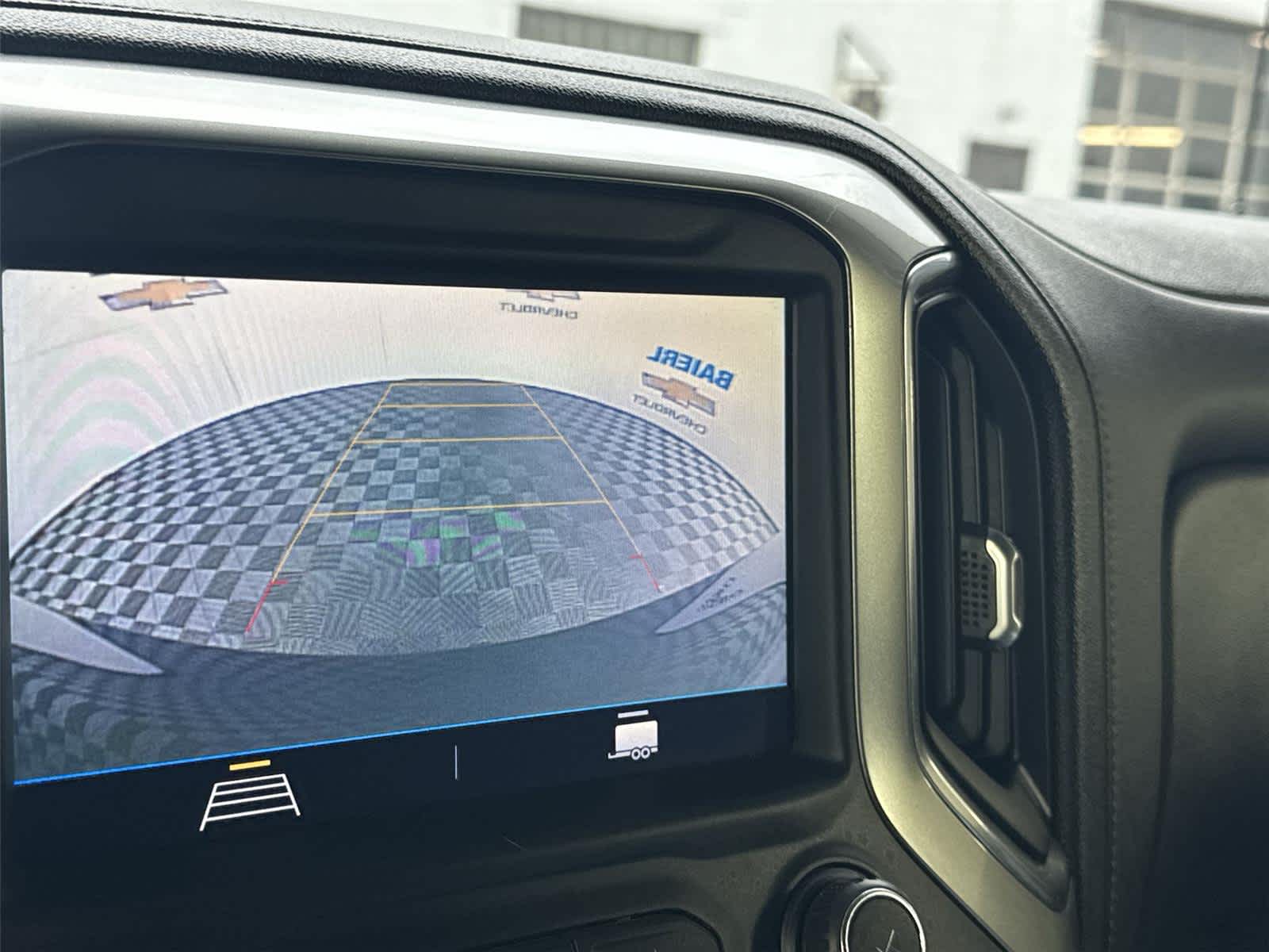 Thumbnail: 2020 Chevrolet Silverado 1500 - 18