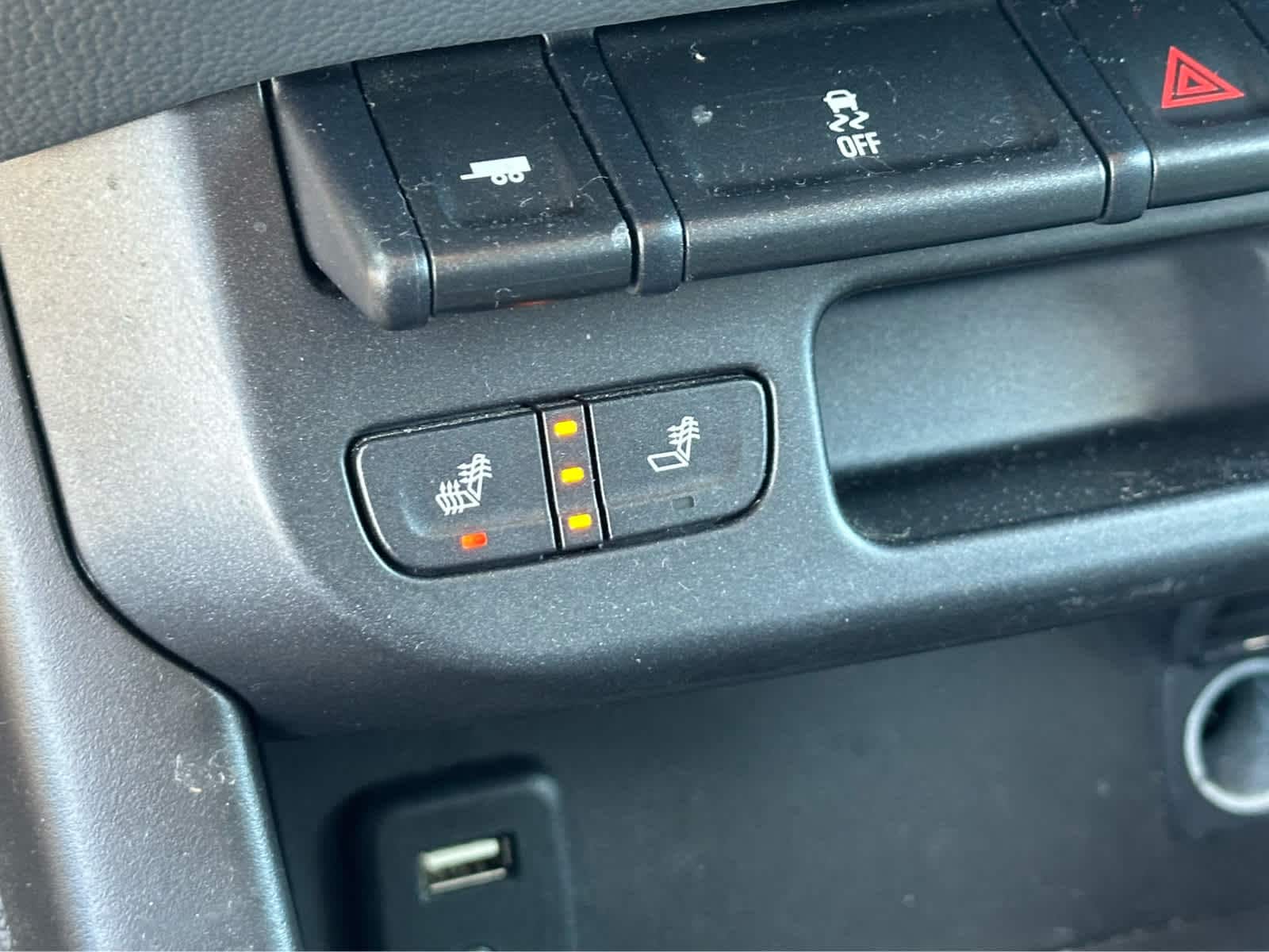 Thumbnail: 2016 Chevrolet Colorado - 17
