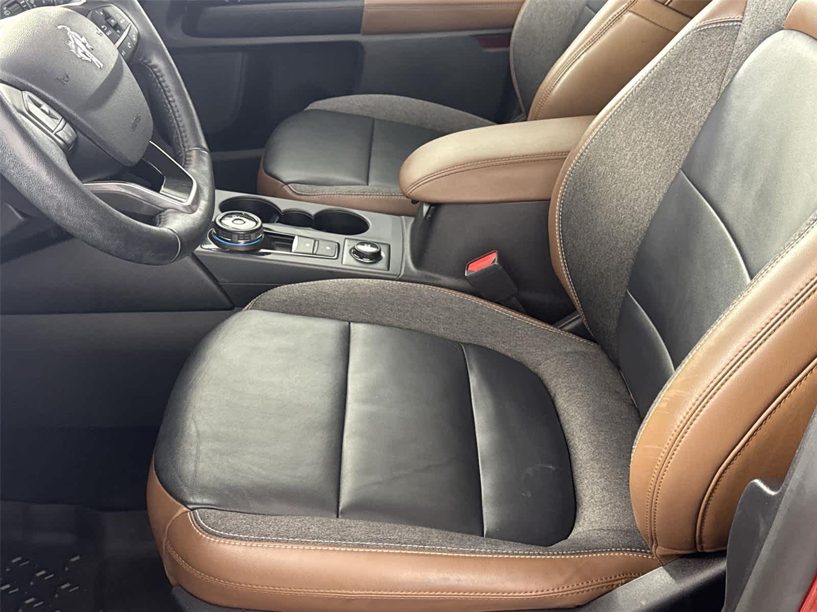 Thumbnail: 2023 Ford Bronco Sport - 11