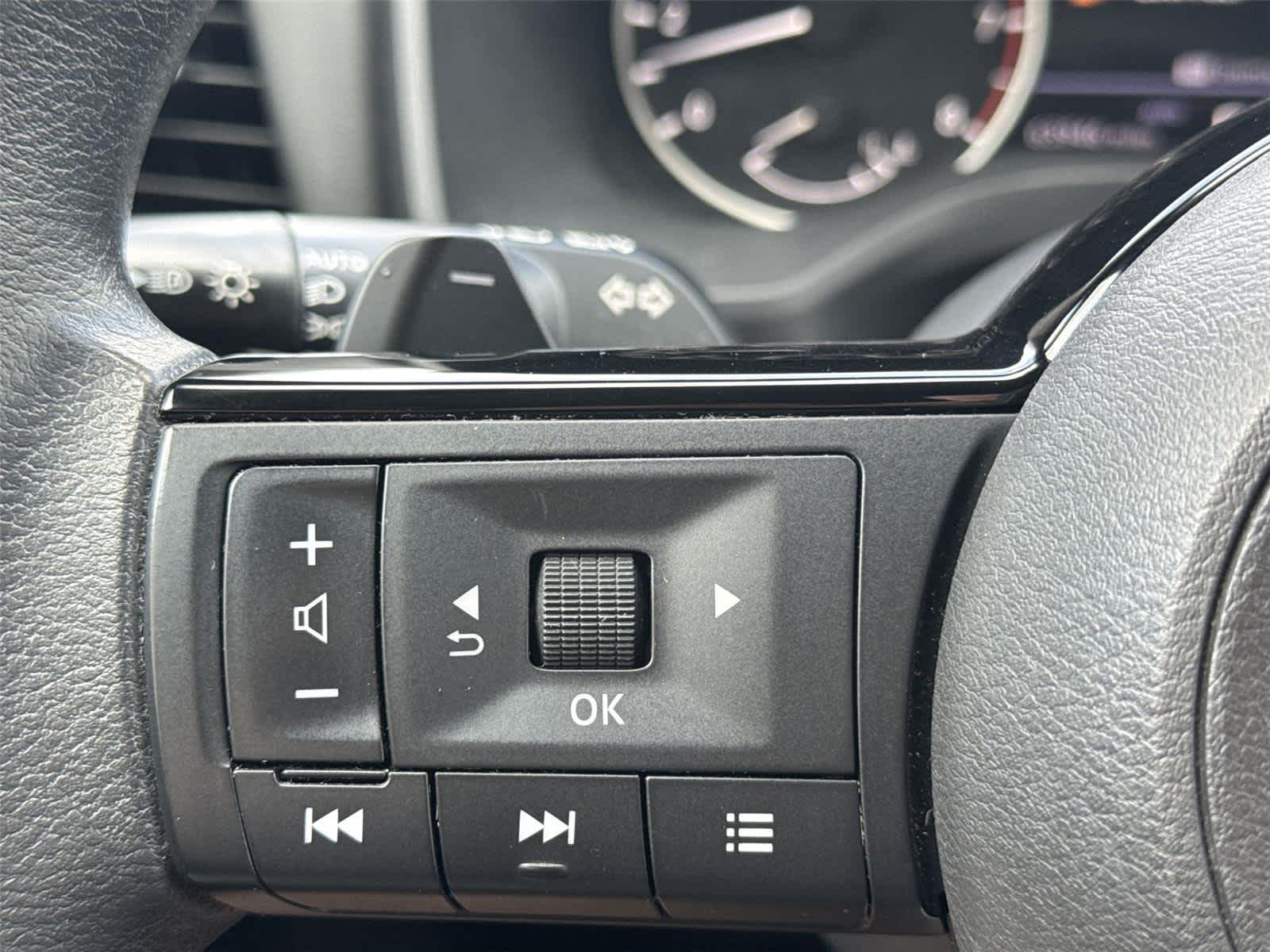 Thumbnail: 2021 Nissan Rogue - 24