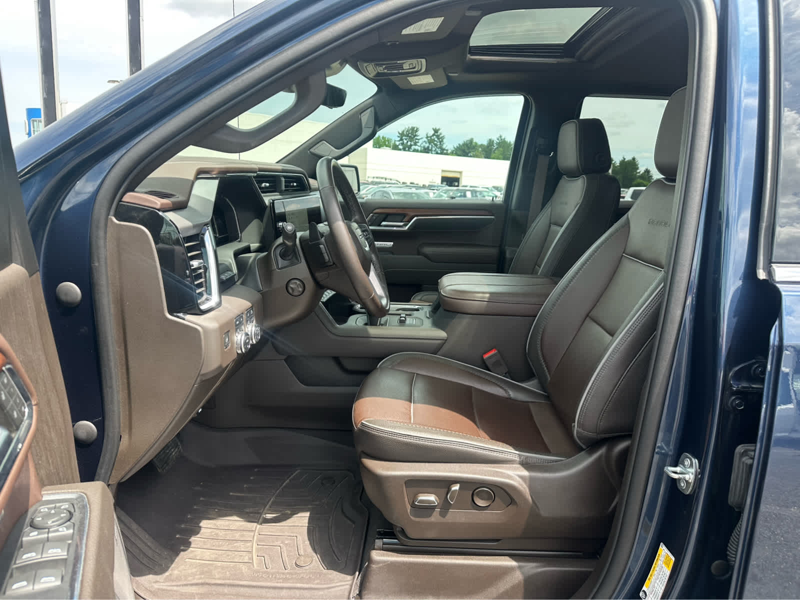 Thumbnail: 2023 GMC Sierra 1500 - 9