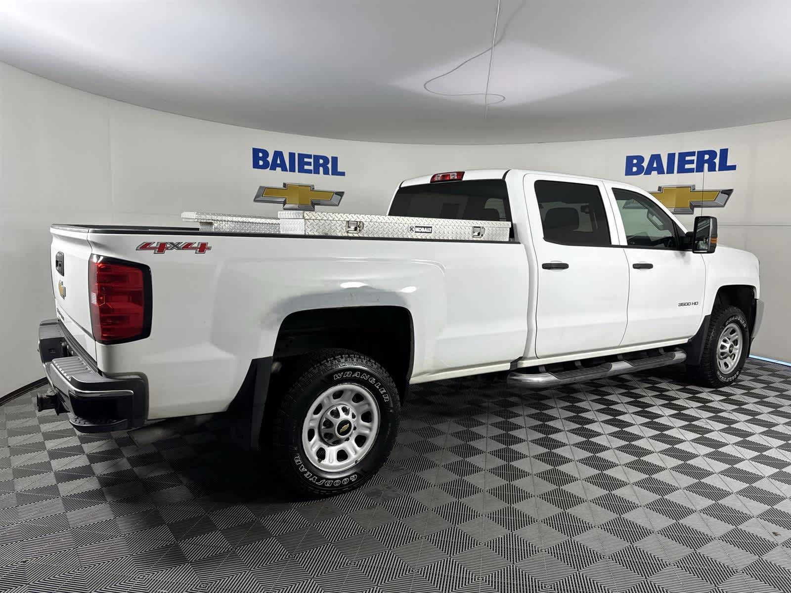 Thumbnail: 2016 Chevrolet Silverado 3500 - 6
