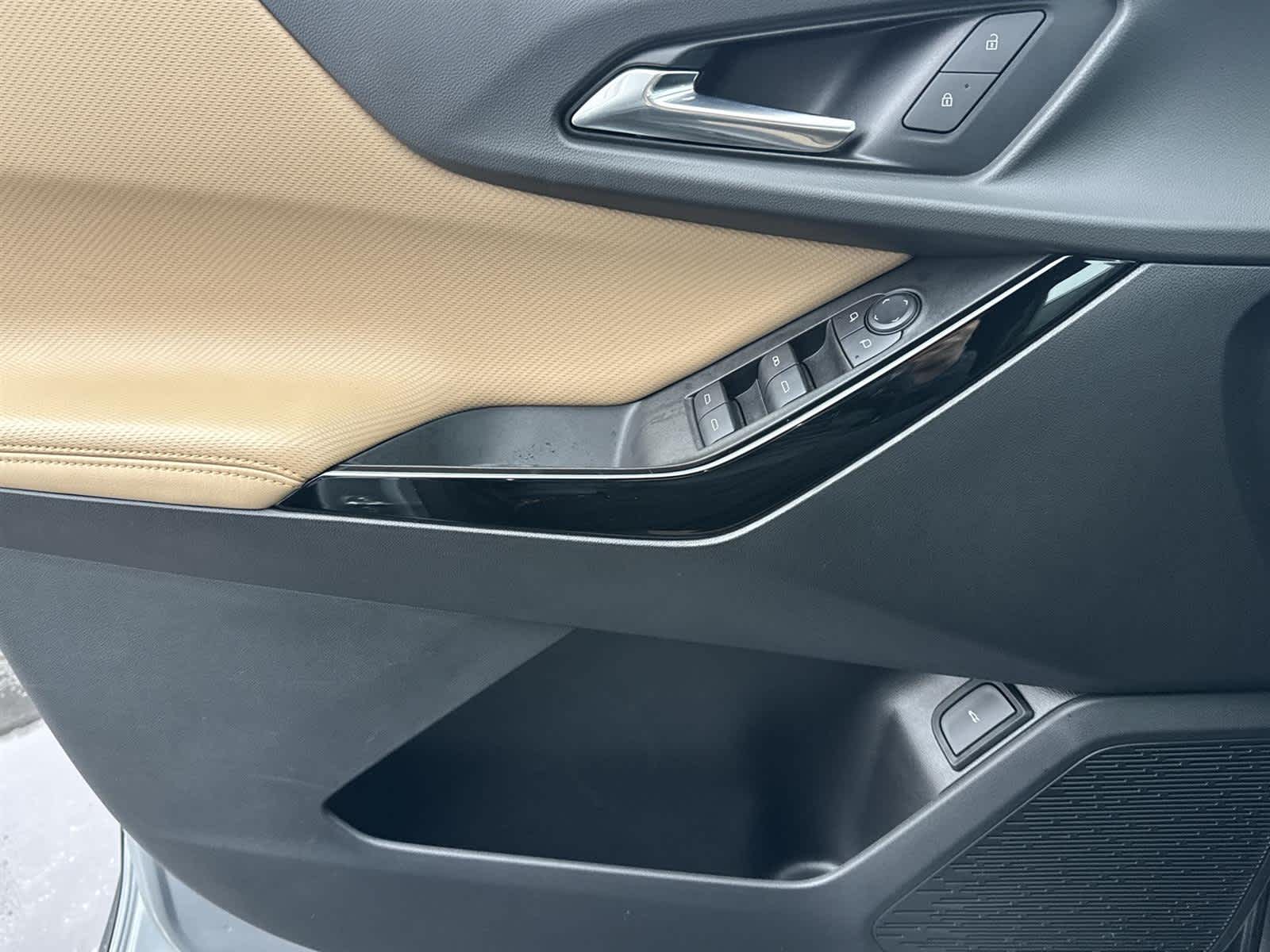 Thumbnail: 2025 Chevrolet Equinox - 21