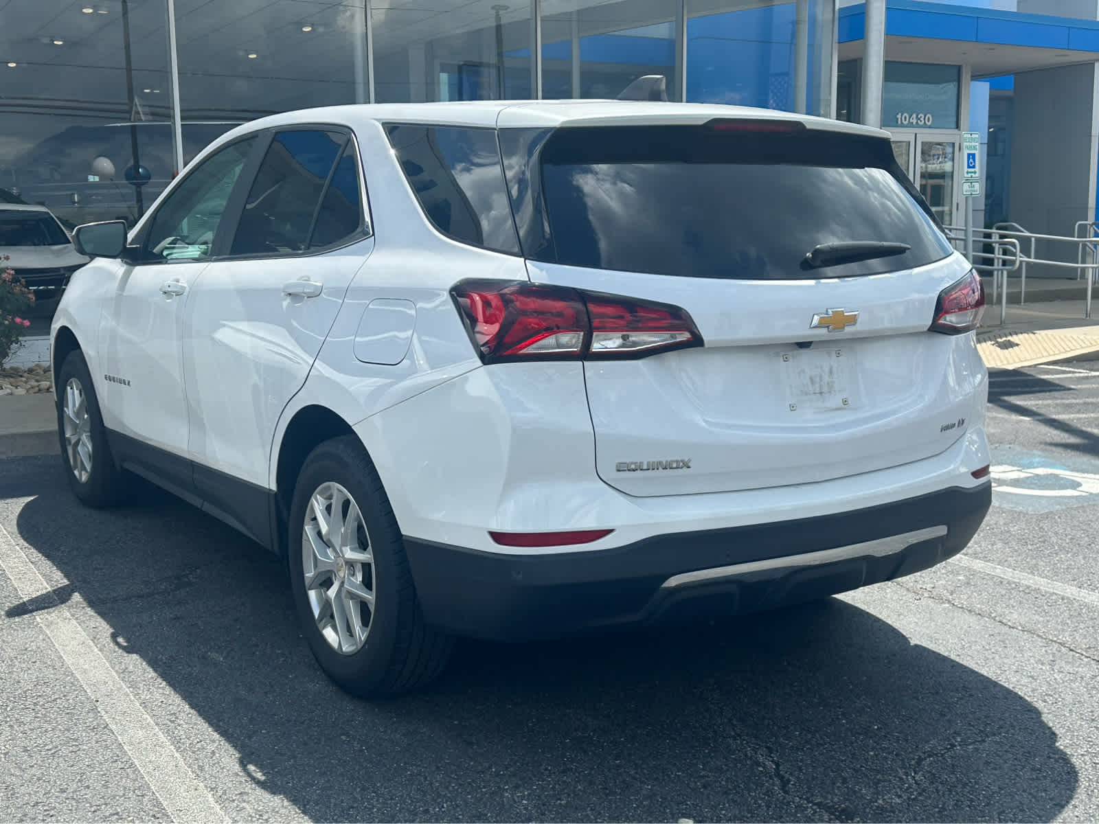 Thumbnail: 2022 Chevrolet Equinox - 5
