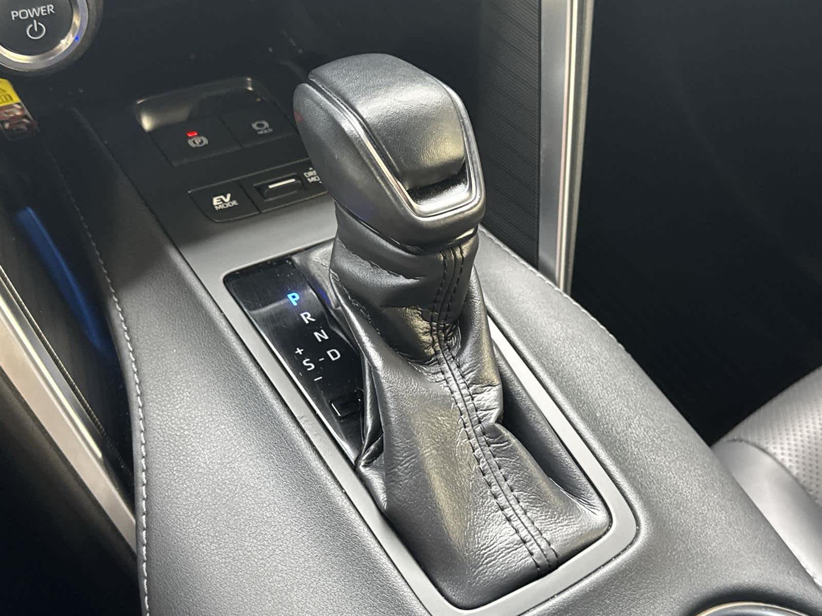 Thumbnail: 2024 Toyota Venza - 20