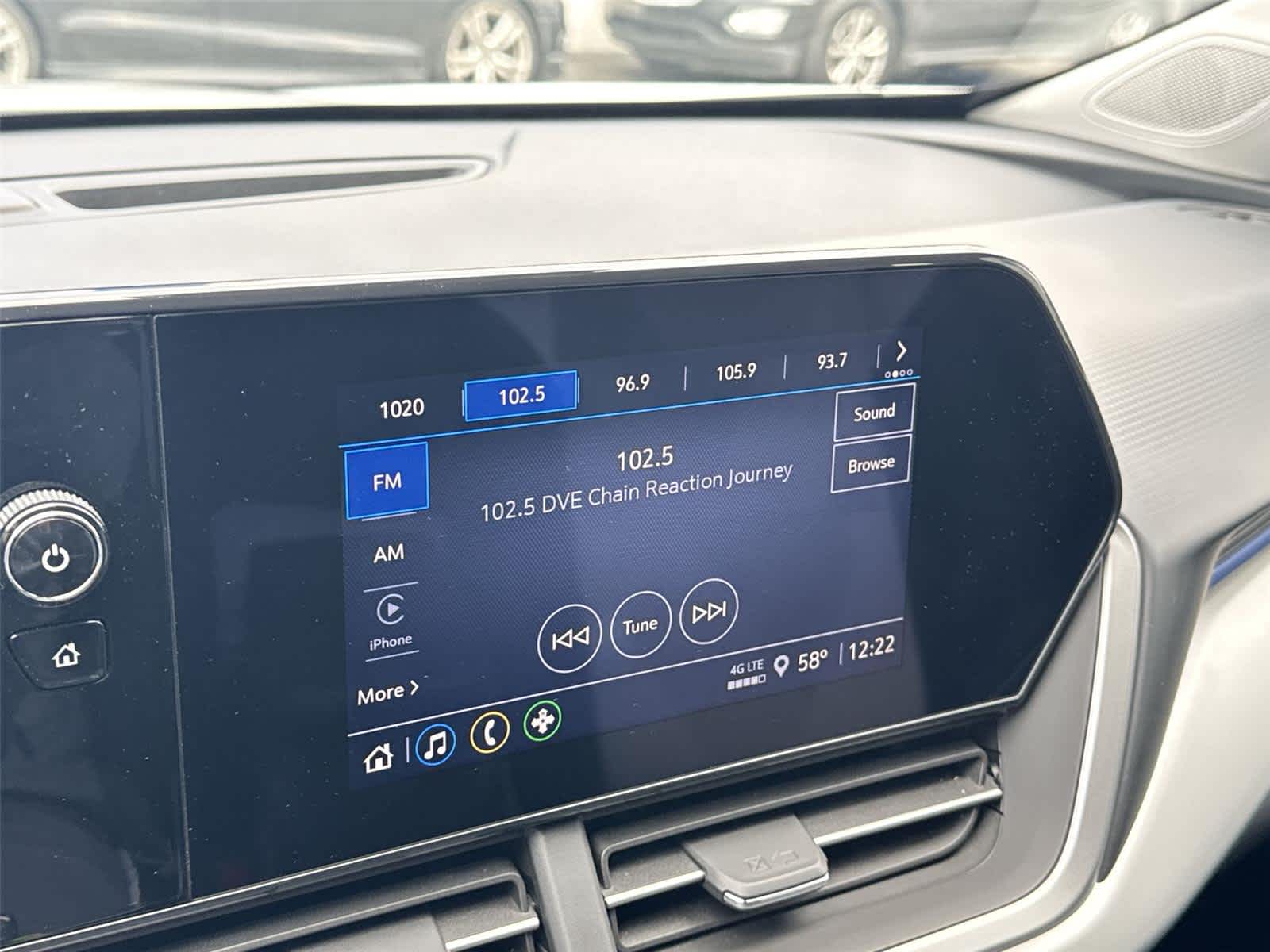 Thumbnail: 2024 Chevrolet Trax - 16