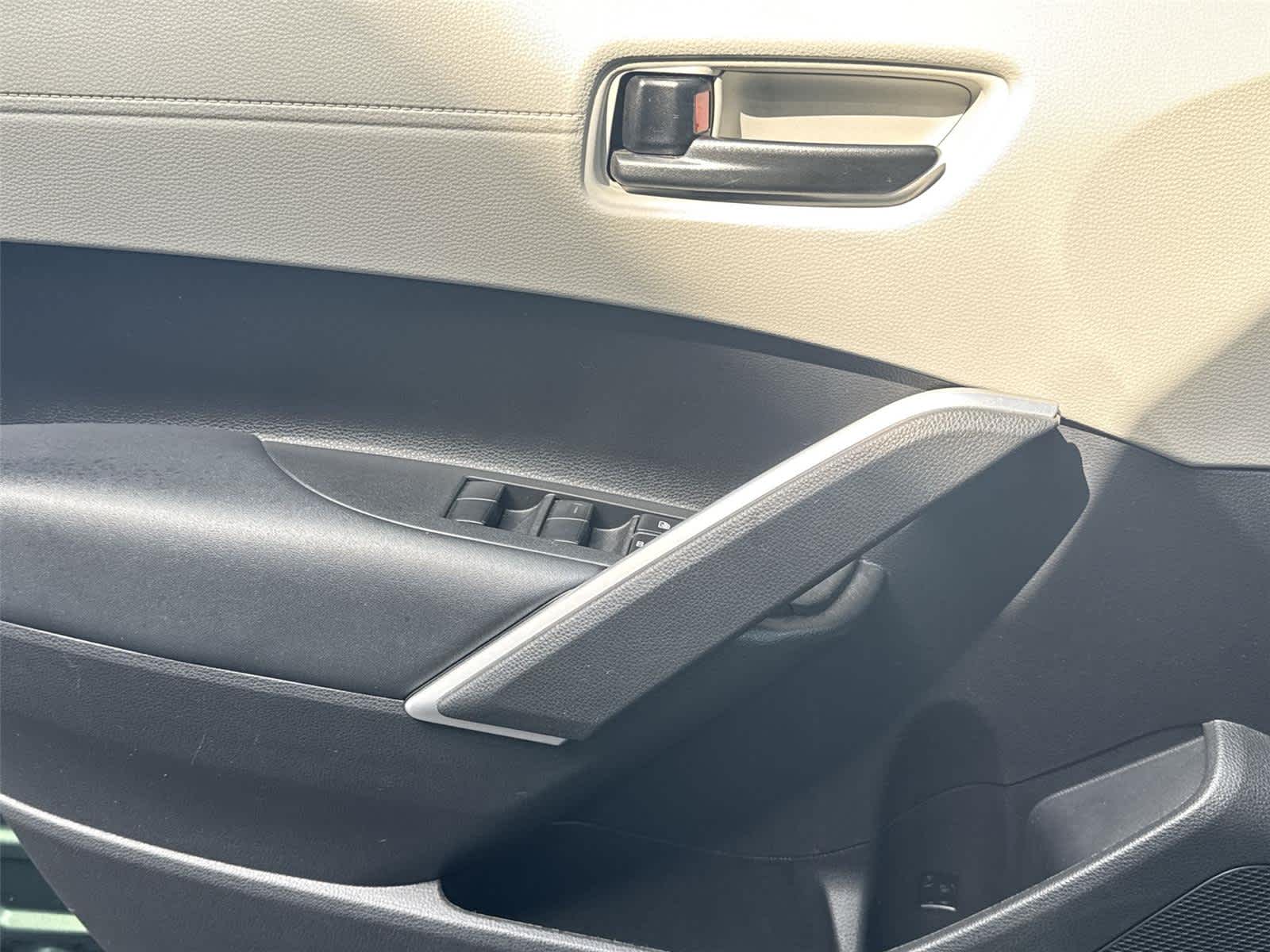 Thumbnail: 2022 Toyota Corolla Cross - 20