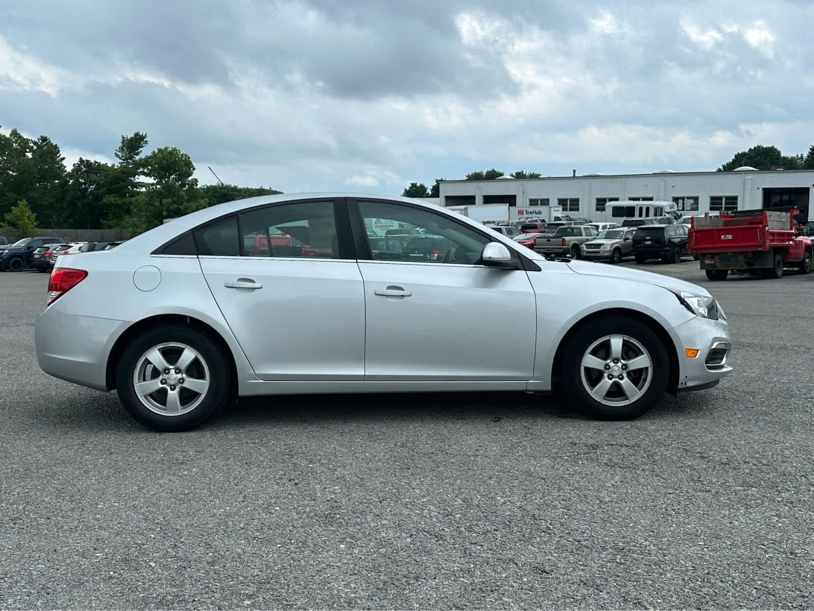 Thumbnail: 2015 Chevrolet Cruze - 8