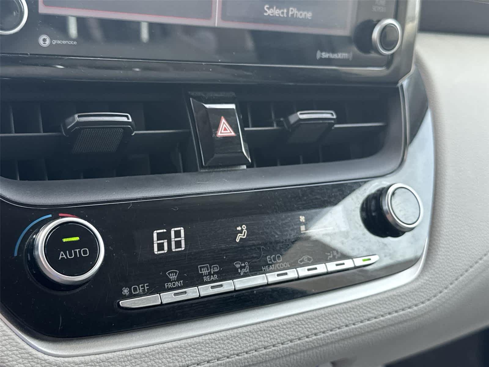 Thumbnail: 2022 Toyota Corolla Cross - 18