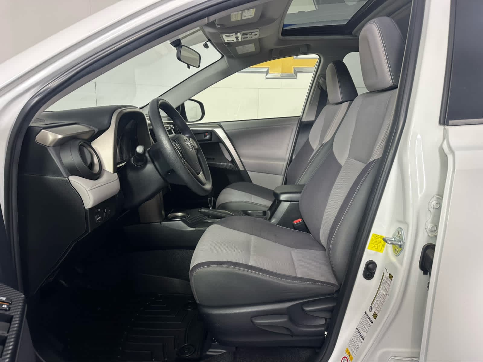 Thumbnail: 2013 Toyota RAV4 - 9