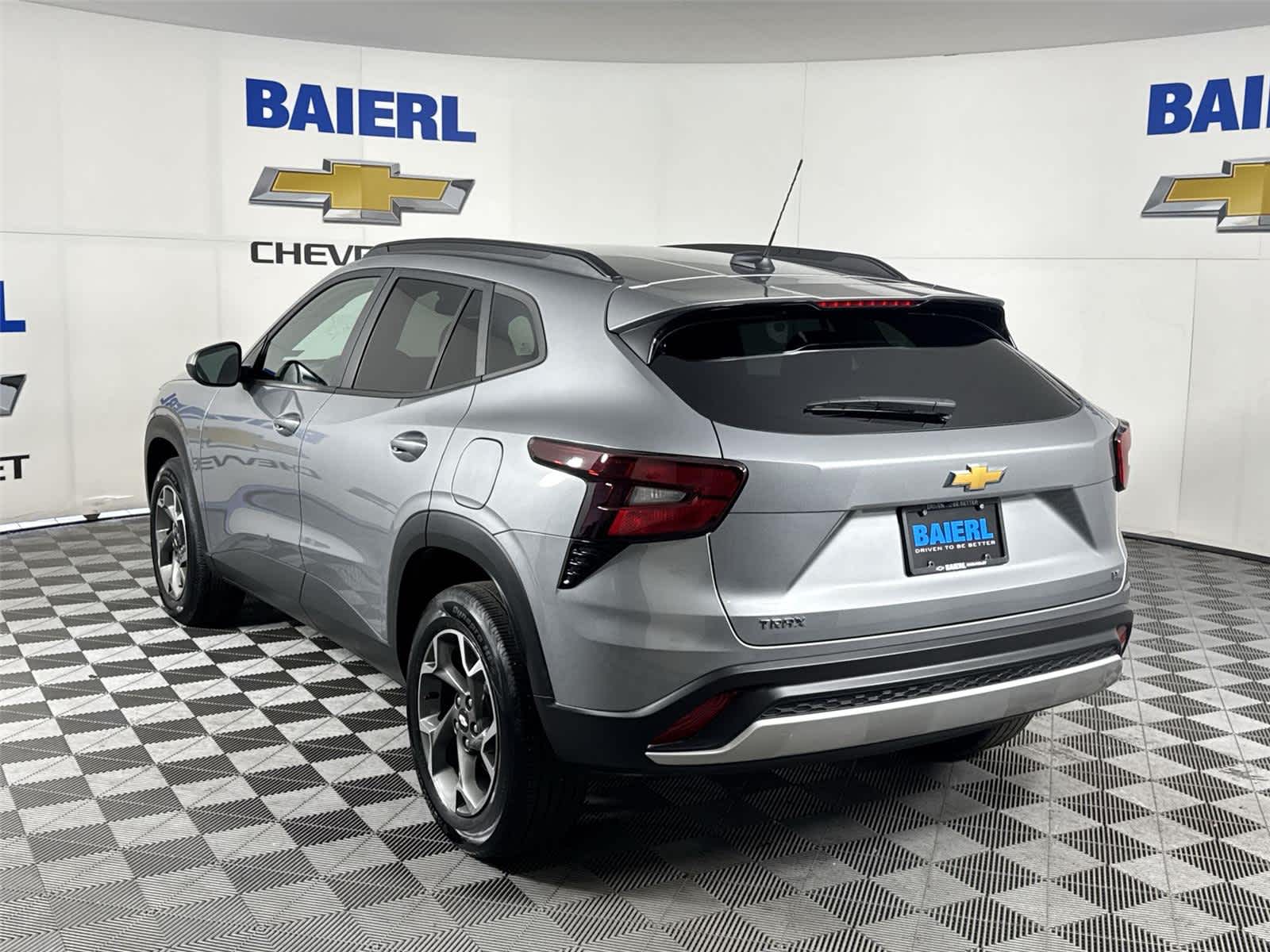 Thumbnail: 2024 Chevrolet Trax - 3