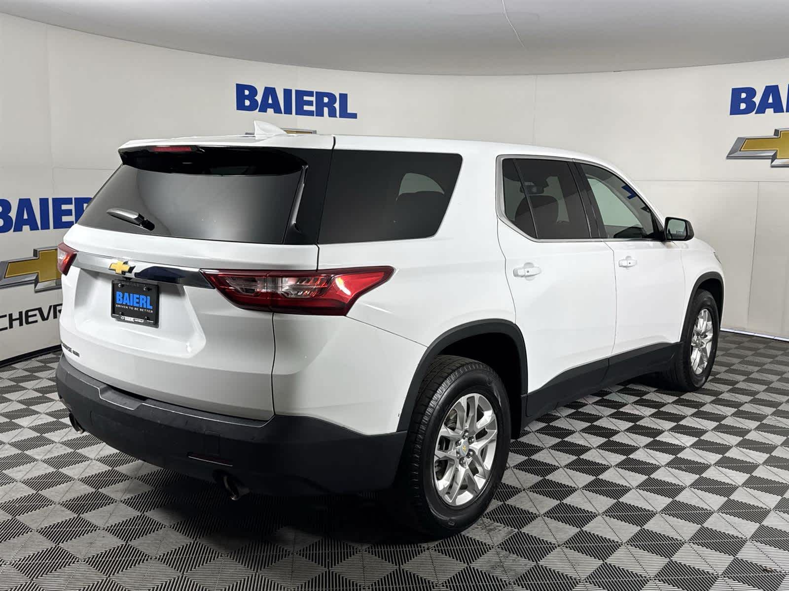 Thumbnail: 2021 Chevrolet Traverse - 5