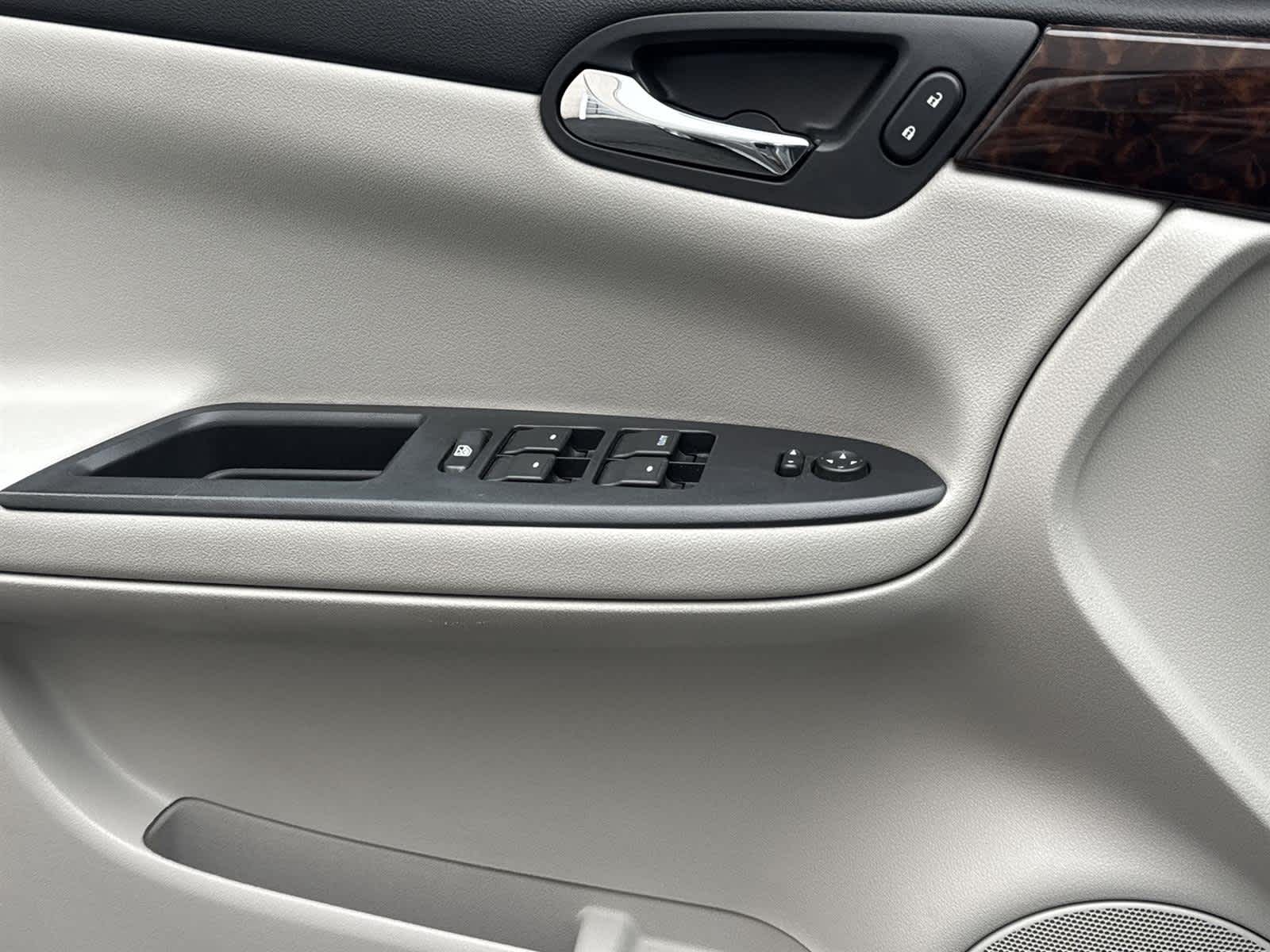 Thumbnail: 2013 Chevrolet Impala - 19