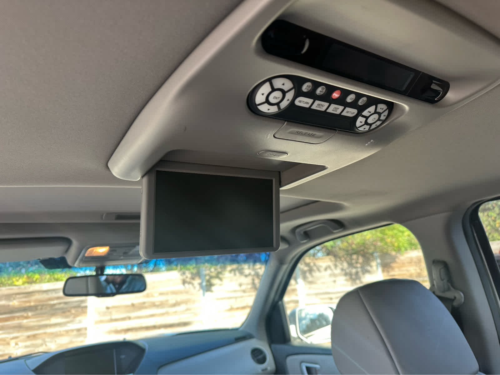 Thumbnail: 2010 Honda Pilot - 22