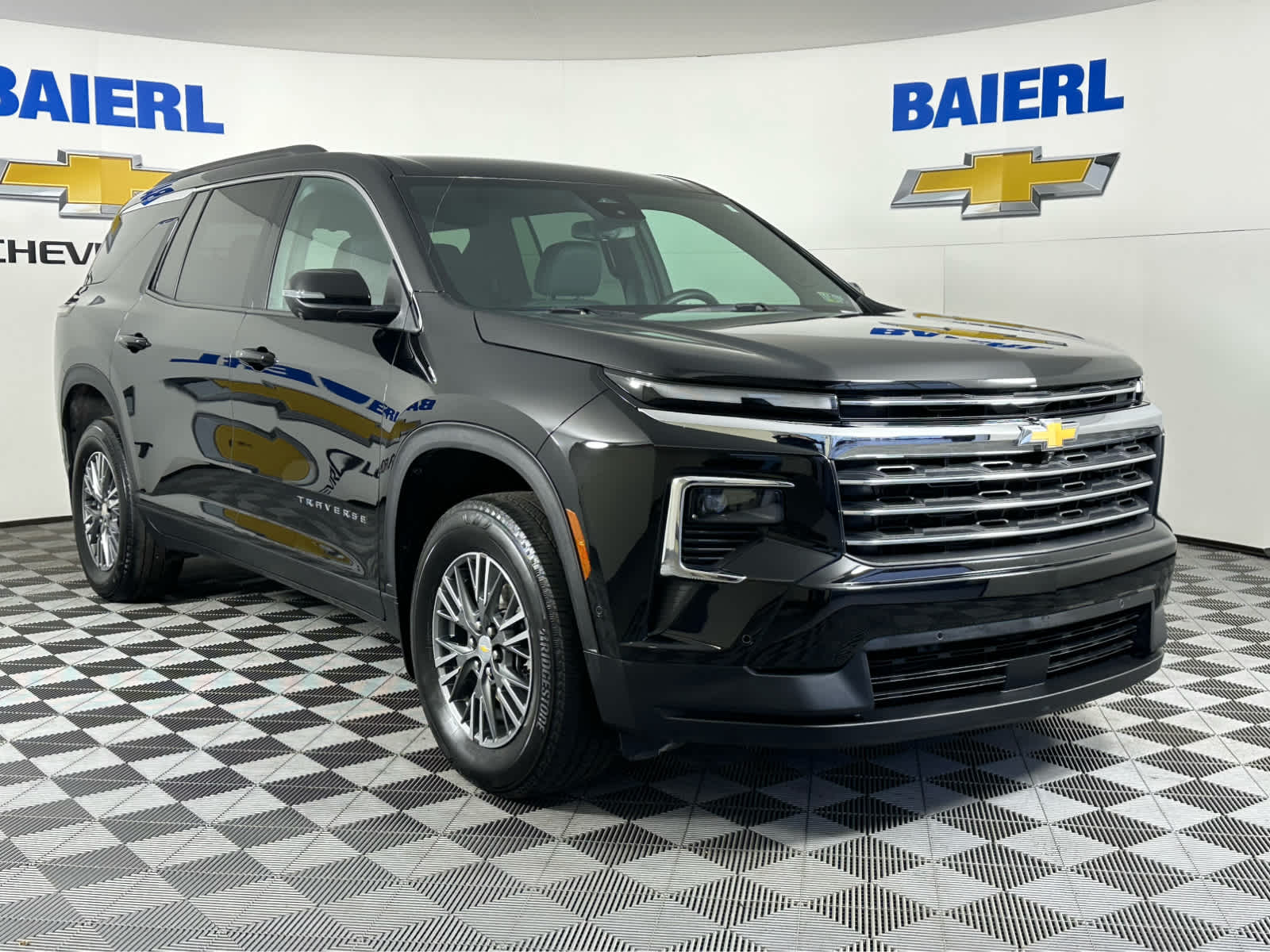 Thumbnail: 2024 Chevrolet Traverse - 3