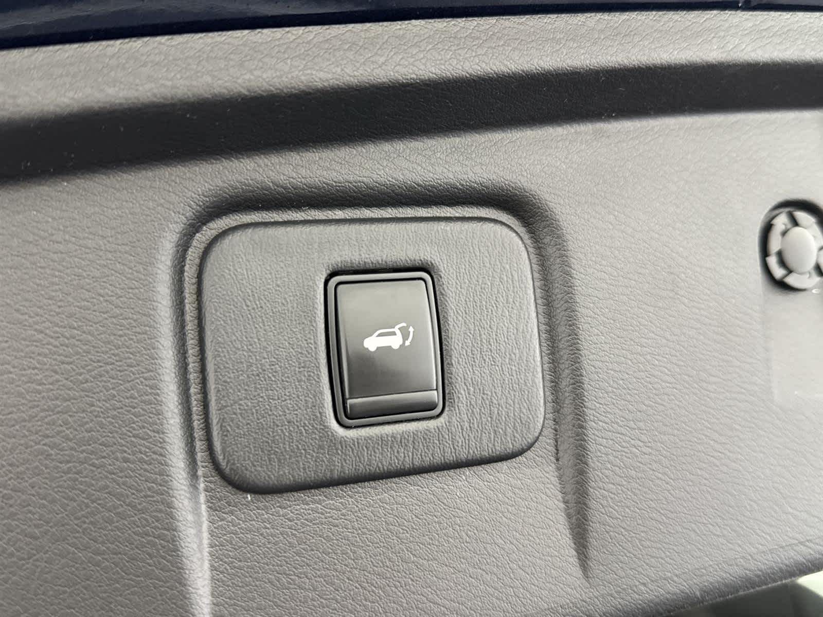 Thumbnail: 2015 Nissan Murano - 15