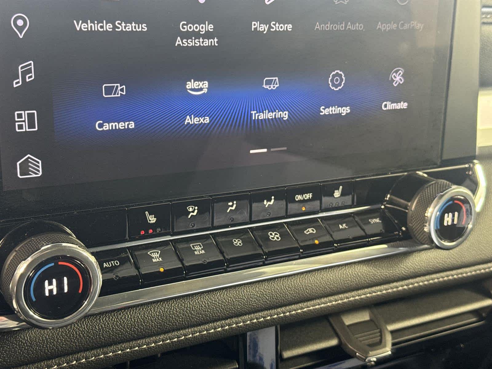 Thumbnail: 2024 Chevrolet Colorado - 19