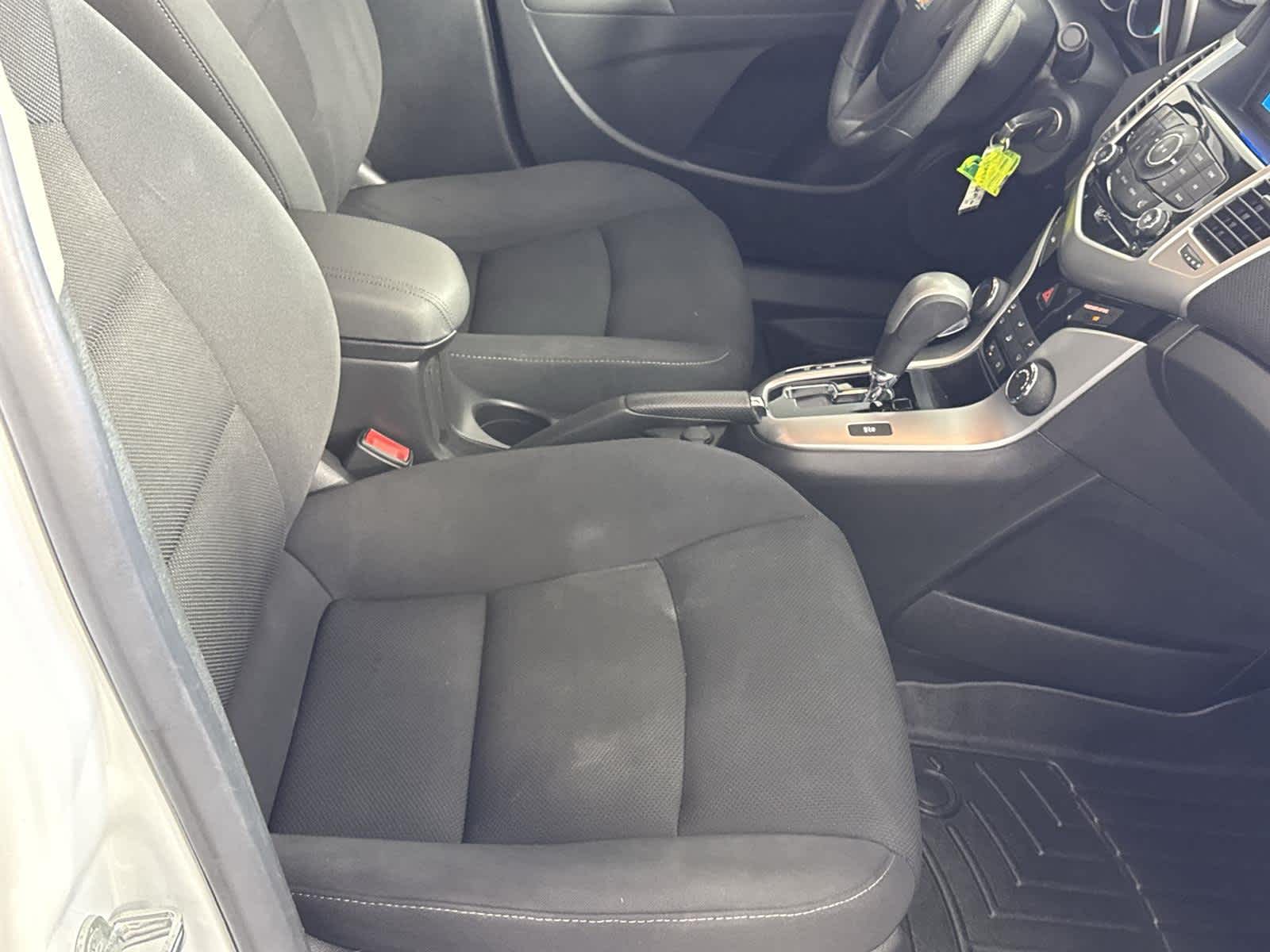 Thumbnail: 2015 Chevrolet Cruze - 17