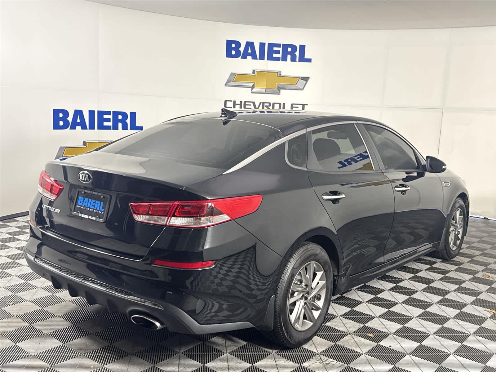 Thumbnail: 2019 Kia Optima - 5