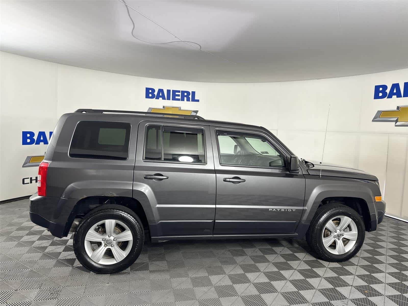 Thumbnail: 2016 Jeep Patriot - 6
