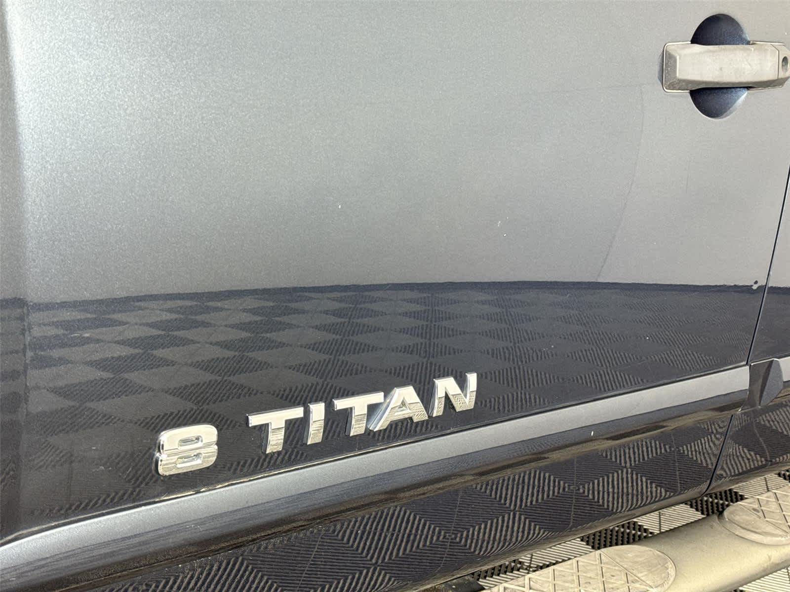 Thumbnail: 2014 Nissan Titan - 10